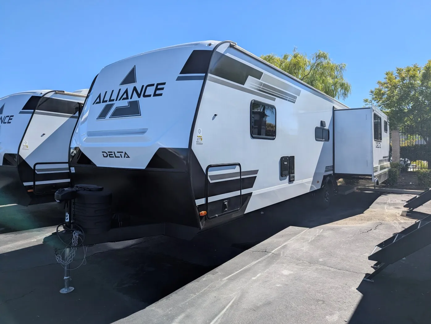 2026 Alliance RV Delta 321BH - Photo 4