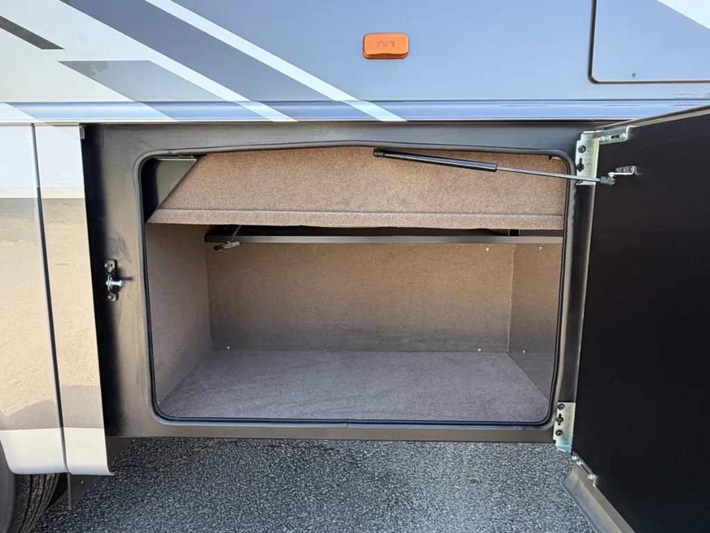 2027 Entegra Coach Accolade 37K, Photos photo 19