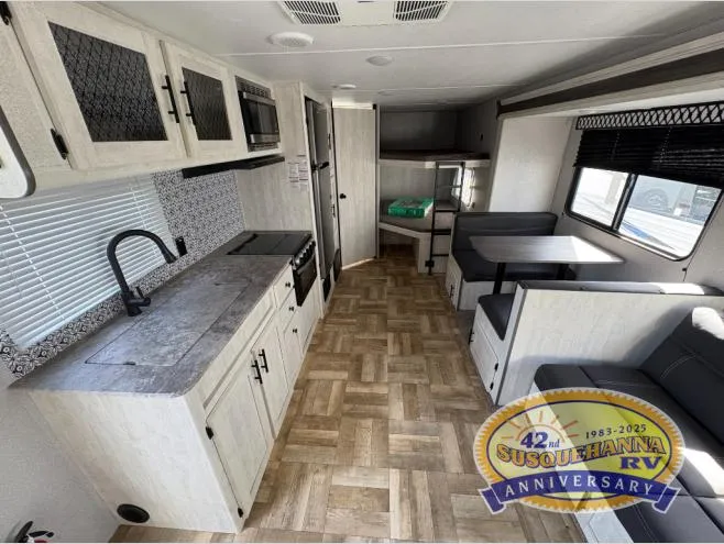 2022 Shasta RVs Shasta 26DB - Photo 3
