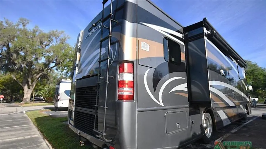 2019 Thor Motor Coach Palazzo 37.4 - Photo 4