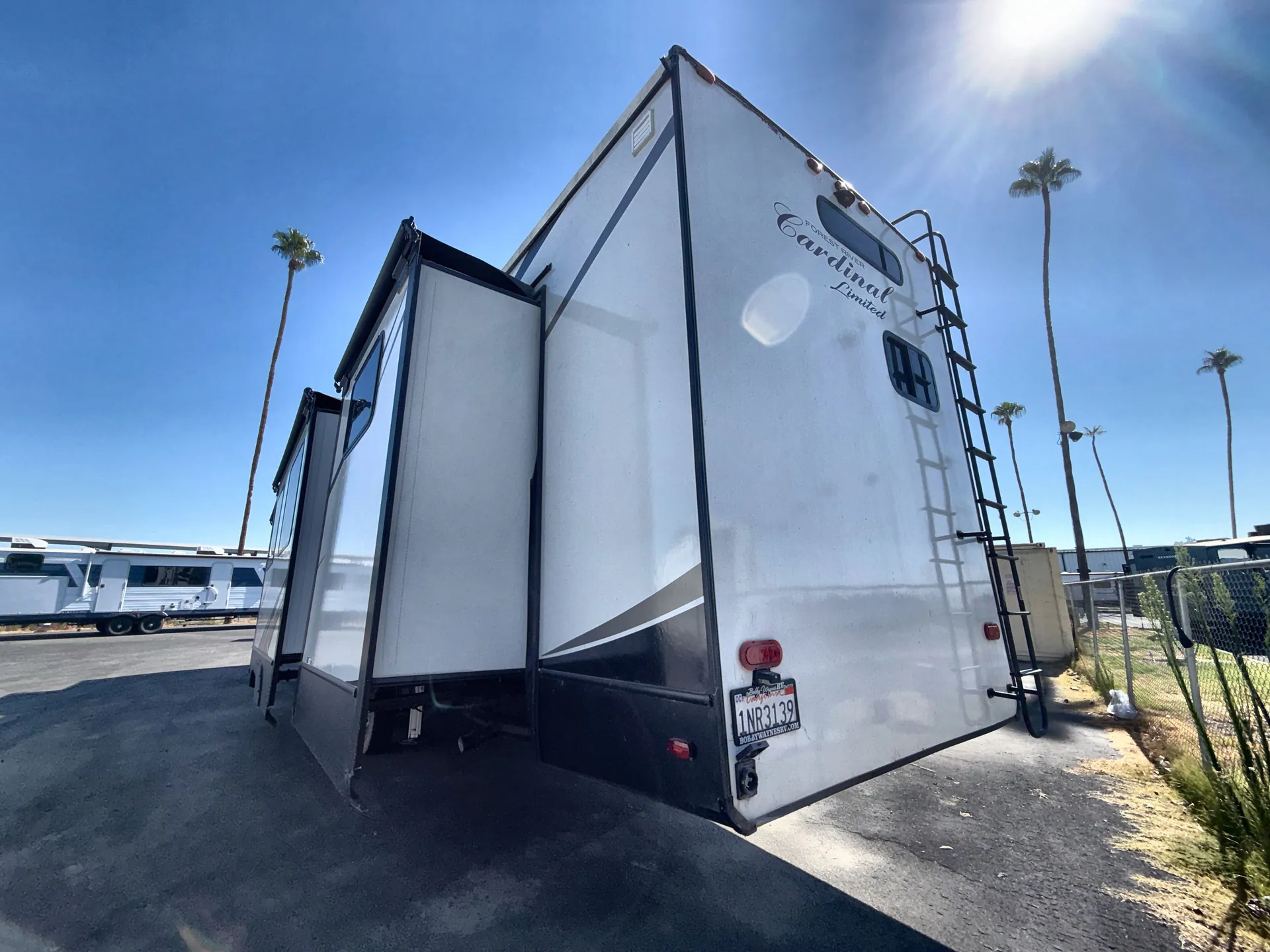 2021 Forest River Cardinal Limited 383BHLE — off campside