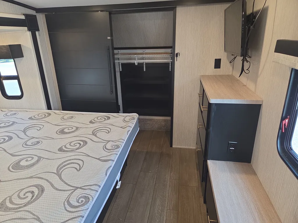2022 Forest River Wildcat 369MBL, Photos photo 24