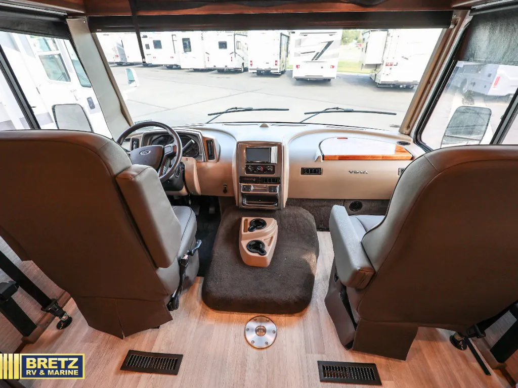 2021 Winnebago Sunstar 32M, Photos photo 16