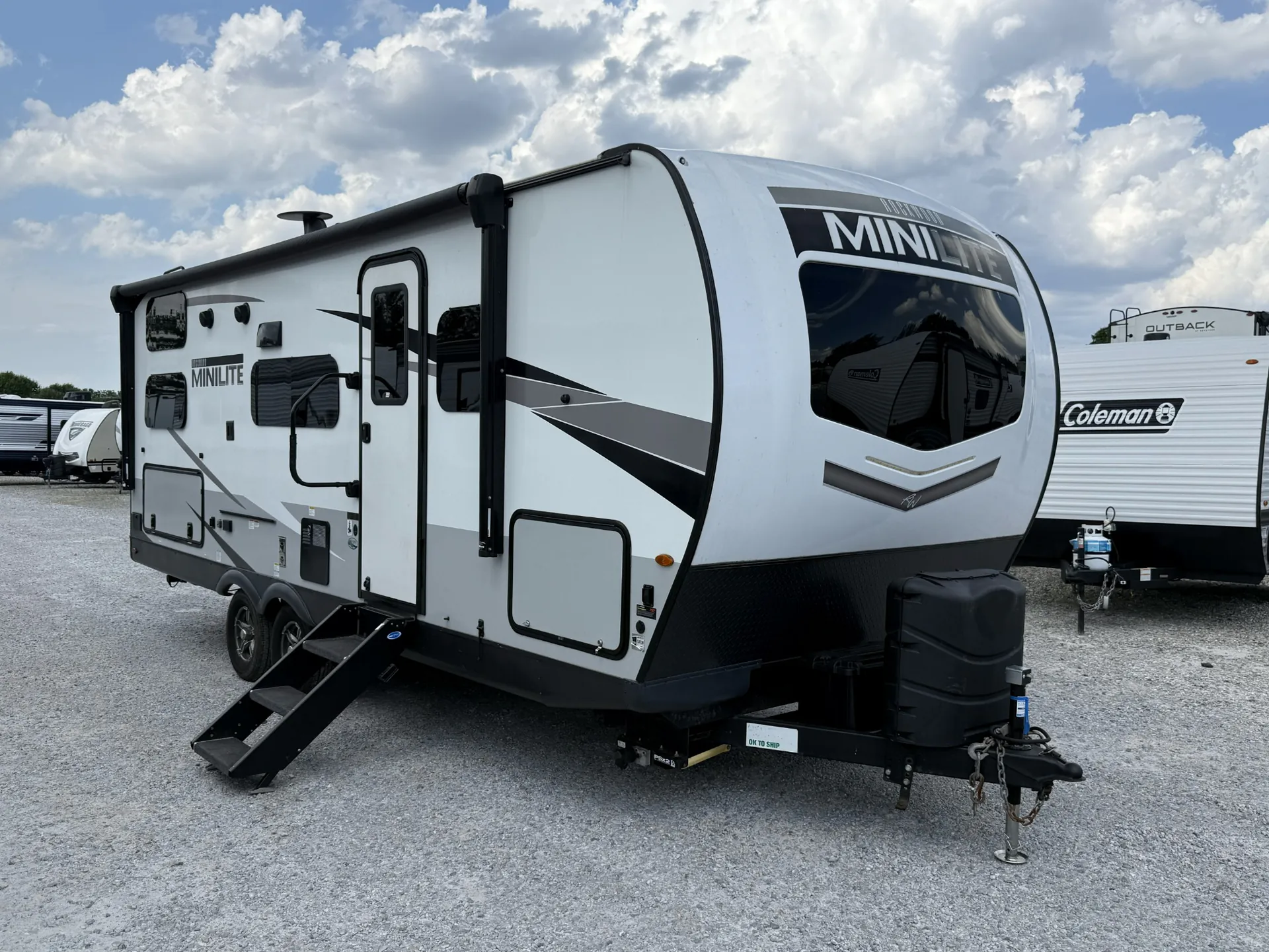 2023 Forest River Rockwood Mini Lite 2509S - Photo 2
