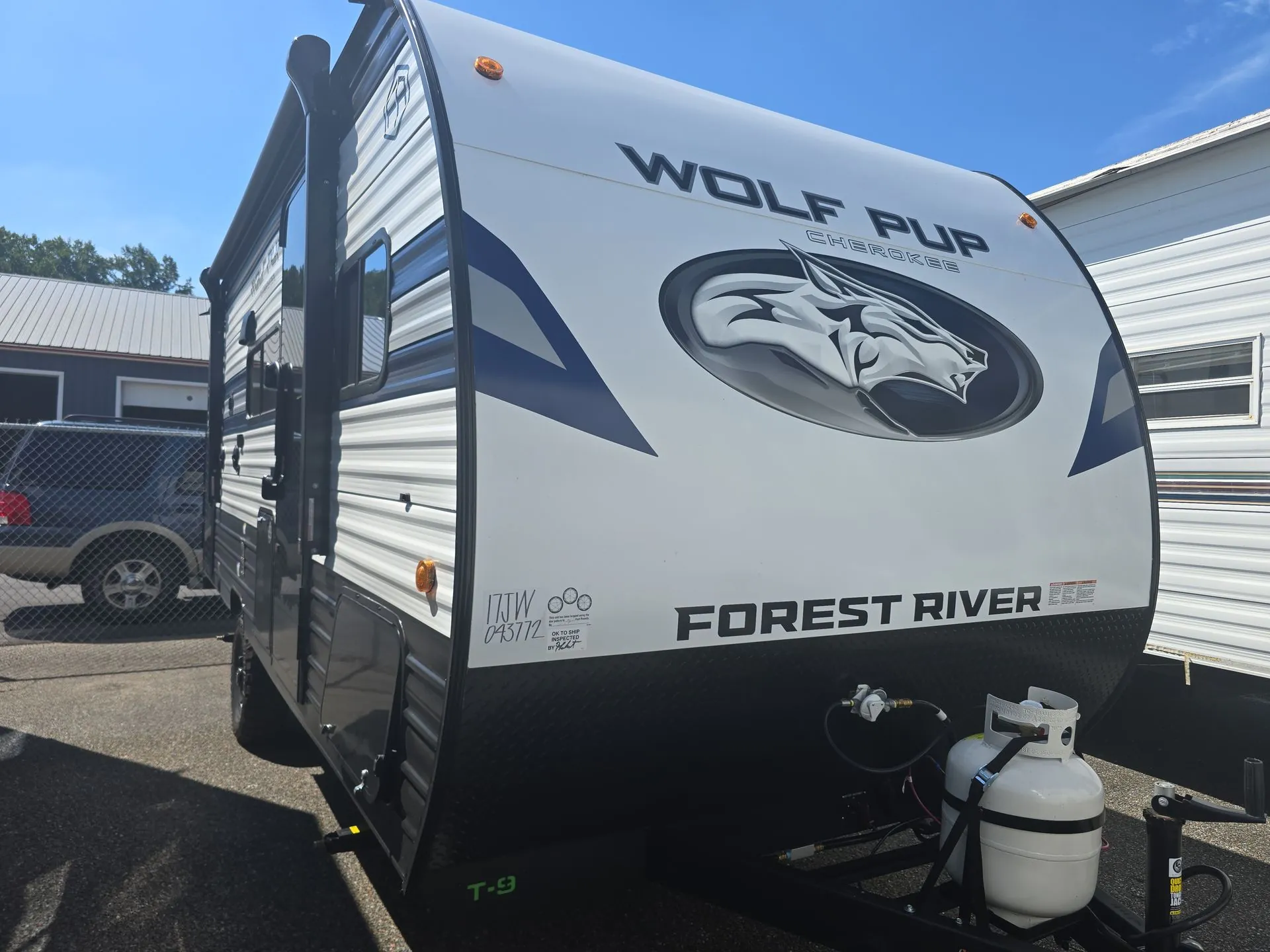 2027 Forest River Cherokee Wolf Pup 17JW