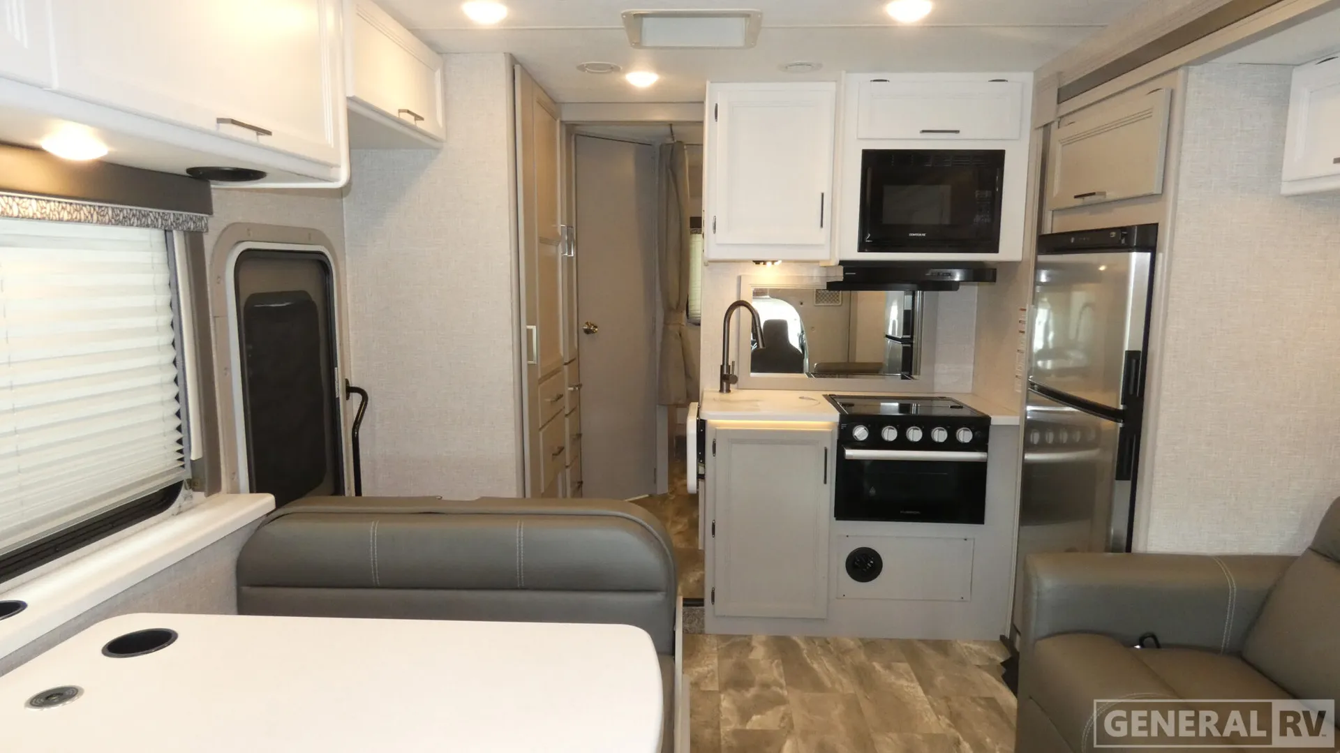 2024 Thor Motor Coach Quantum LC LC26 - Photo 3