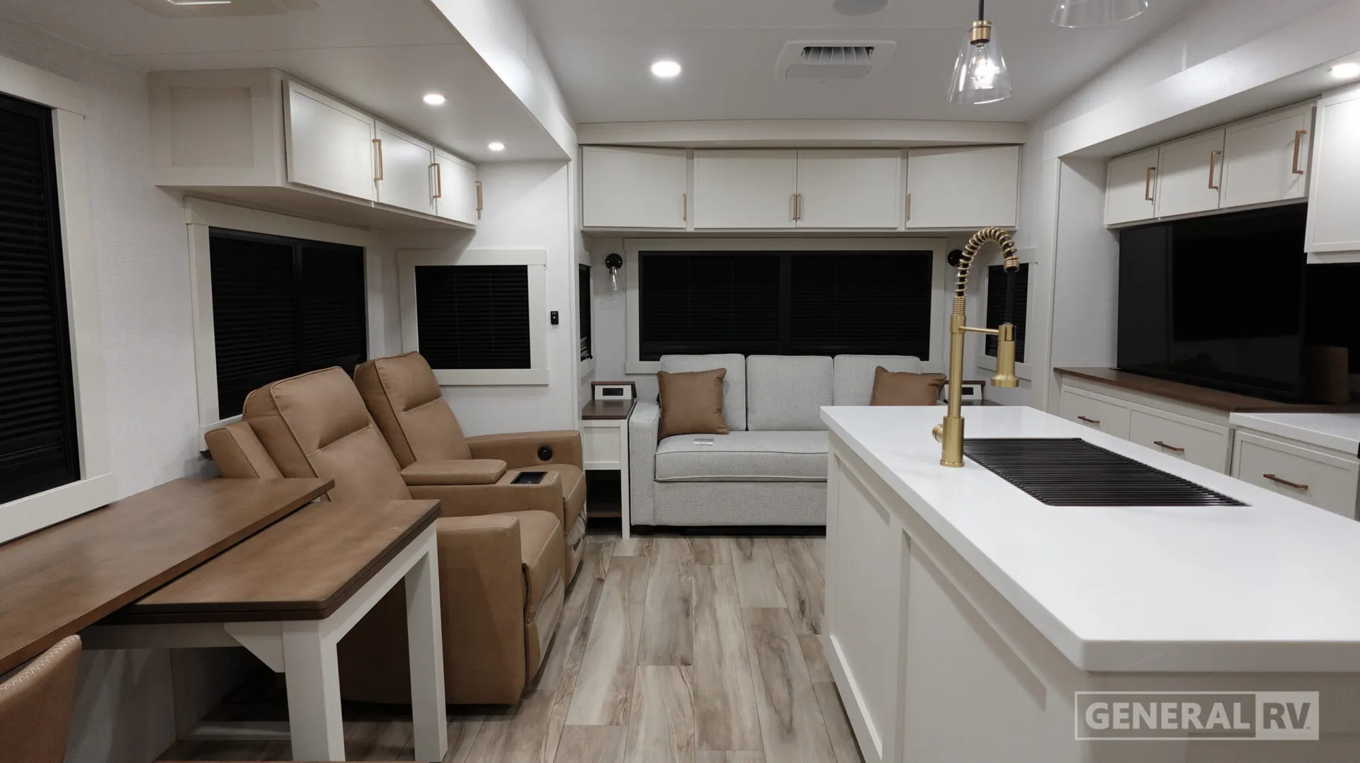 2027 Brinkley Model Z 2900 - Photo 3