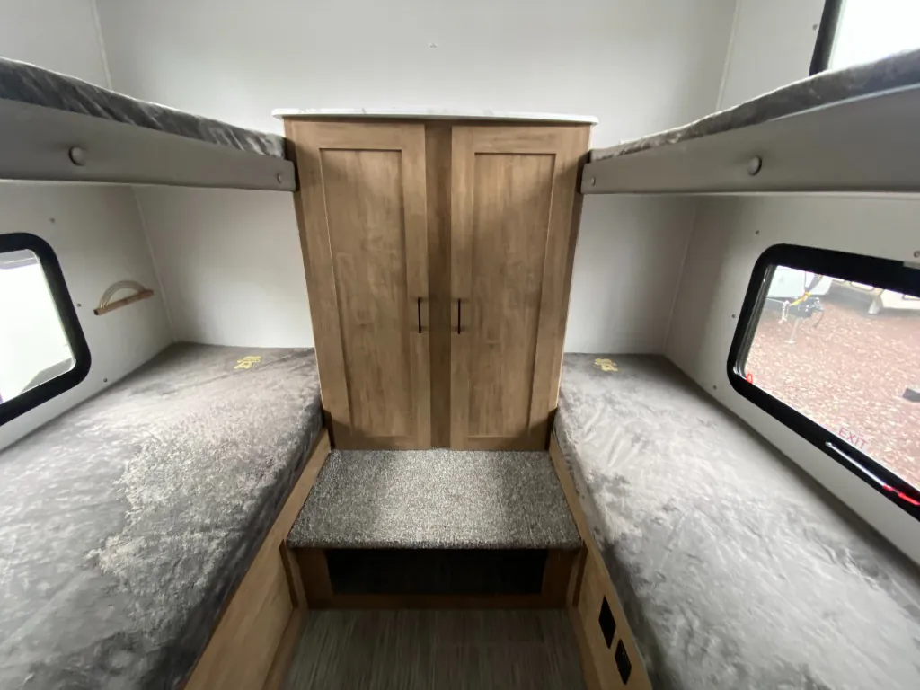 2024 Coachmen Freedom Express Select 29SE, Photos photo 18