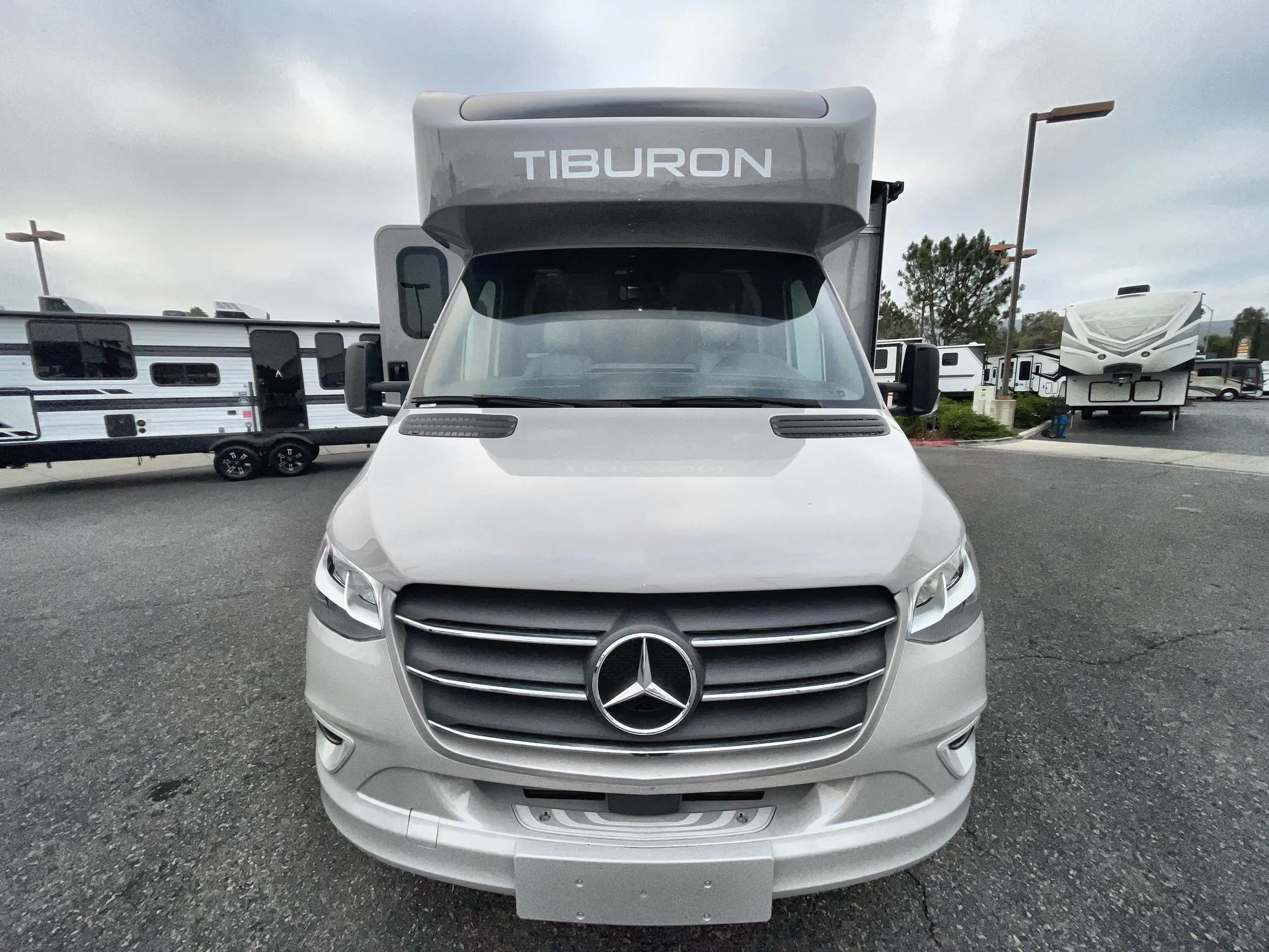 2026 Thor Motor Coach Tiburon Sprinter 24XL - Photo 2