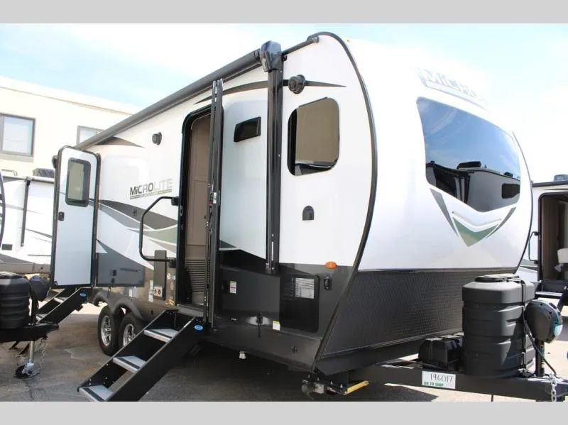 2025 Forest River Flagstaff Micro Lite 25FKBS - Photo 4