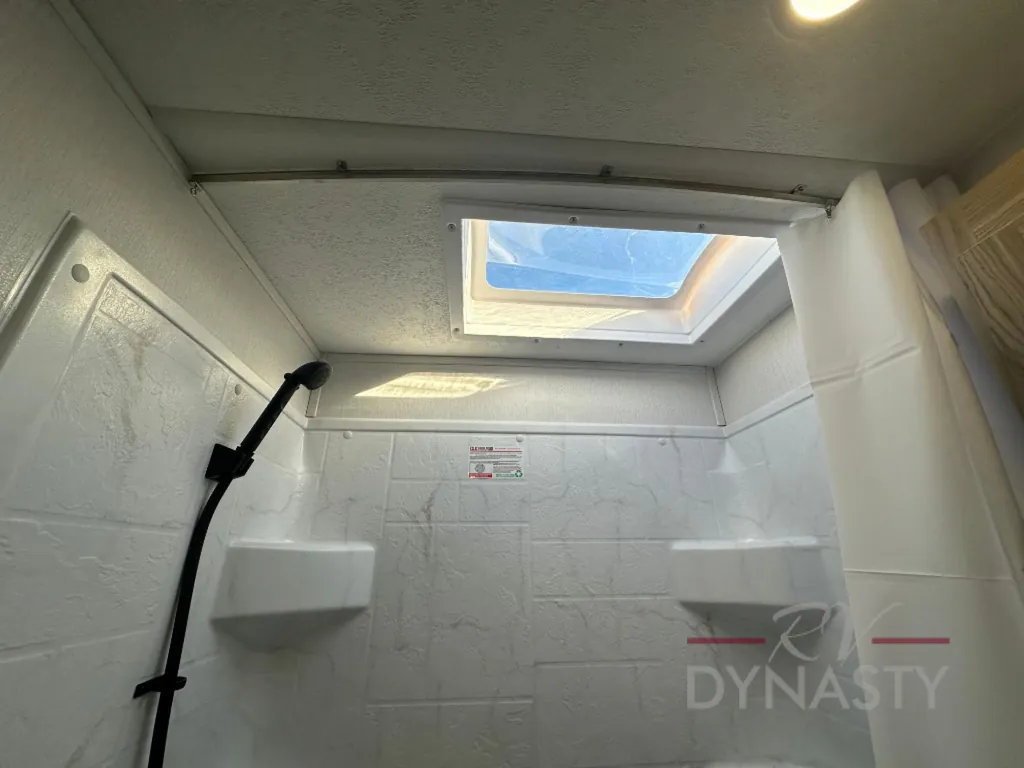 2025 Coachmen Freedom Express Select 31SE, Photos photo 32