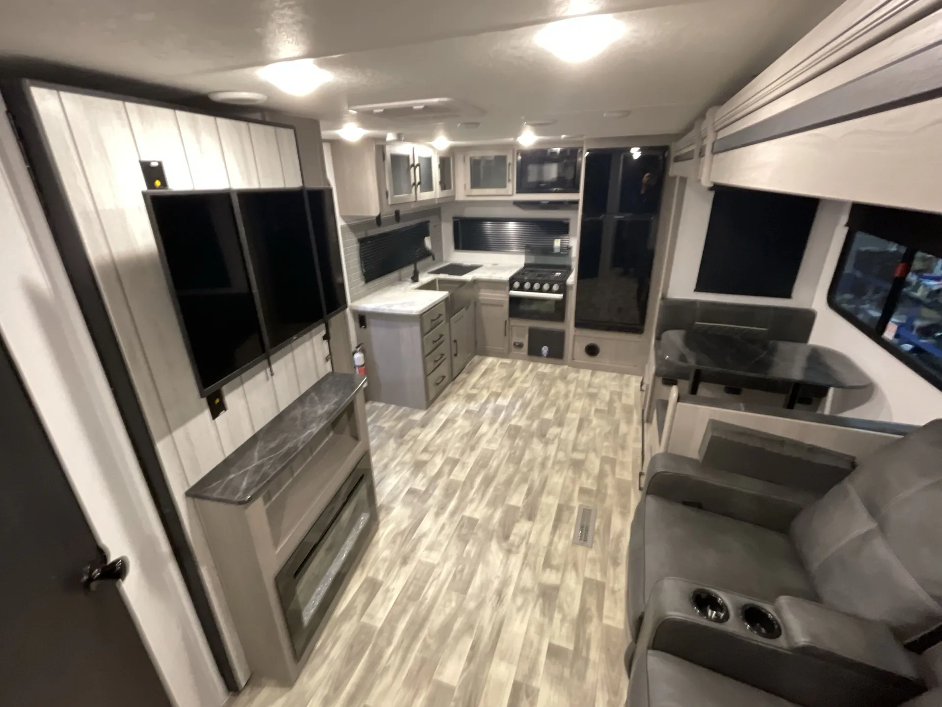 2024 Dutchmen Kodiak Ultra-Lite Ultra-Lite 257RKSL — living area main