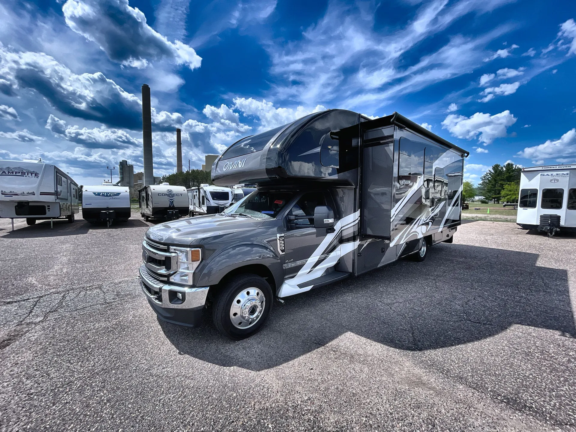 2021 Thor Motor Coach Omni XG32 - Photo 2