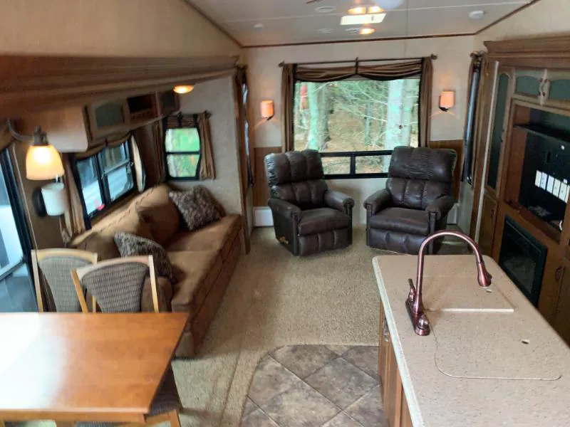 2014 Forest River Salem Villa Estate 393RLT, Photos photo 49