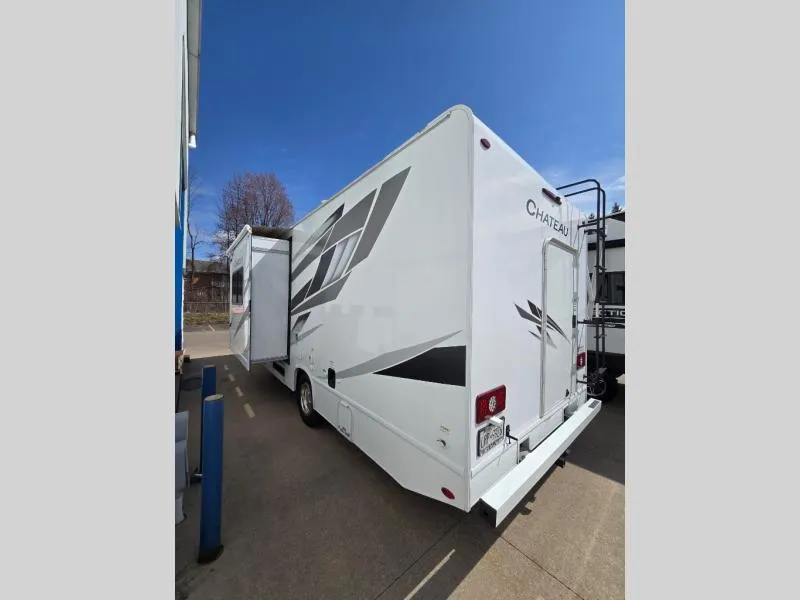 2024 Thor Motor Coach Chateau 26X - Photo 4