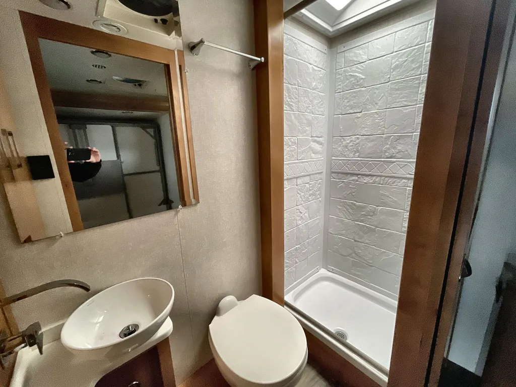 2019 Tiffin Wayfarer 24 FW, Photos photo 30
