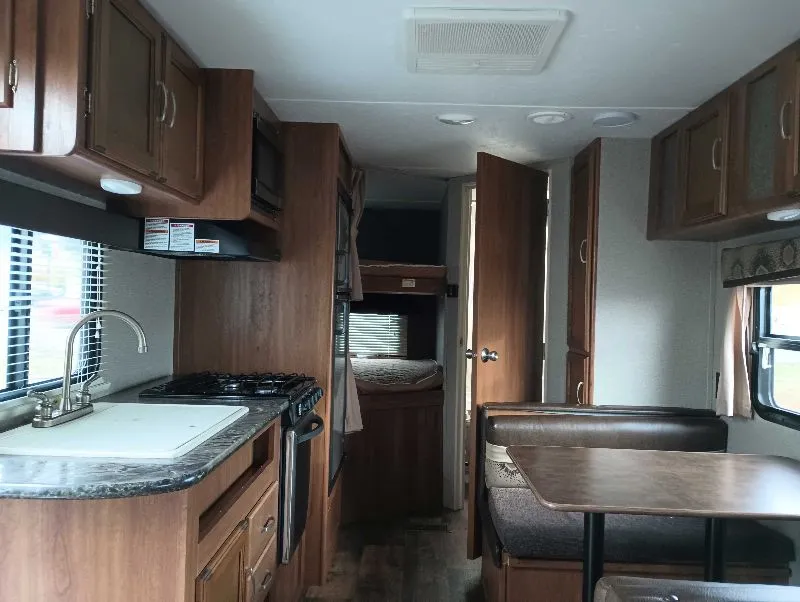 2018 Keystone Springdale 220BHWE, Photos photo 6