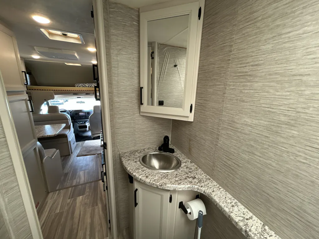 2022 Thor Motor Coach Freedom Elite 22FE, Photos photo 17