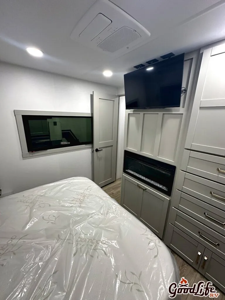 2026 Brinkley Model Z 297, Photos photo 90