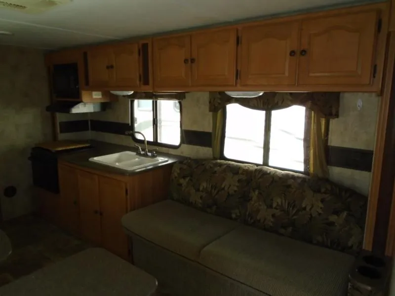 2011 Keystone RV Passport 290BH - Photo 2