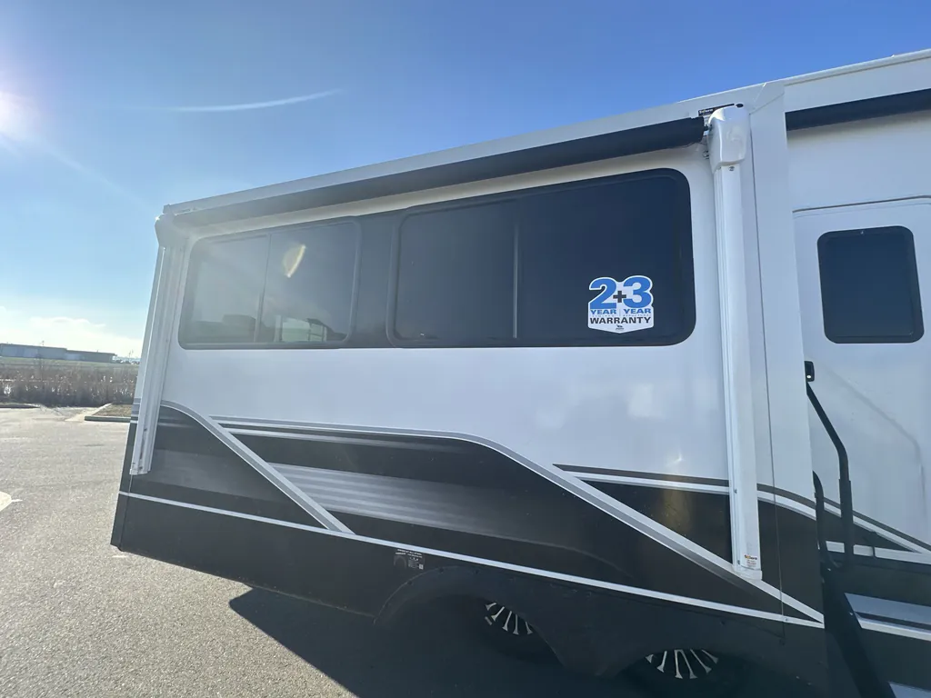 2026 Jayco Eagle 321RSTS, Photos photo 29