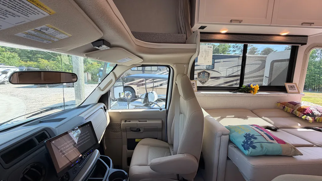 2026 Thor Motor Coach Freedom Elite 31FE, Photos photo 33