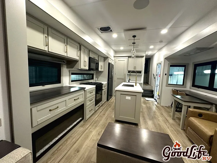 2026 Brinkley Model Z 3600, Photos photo 81