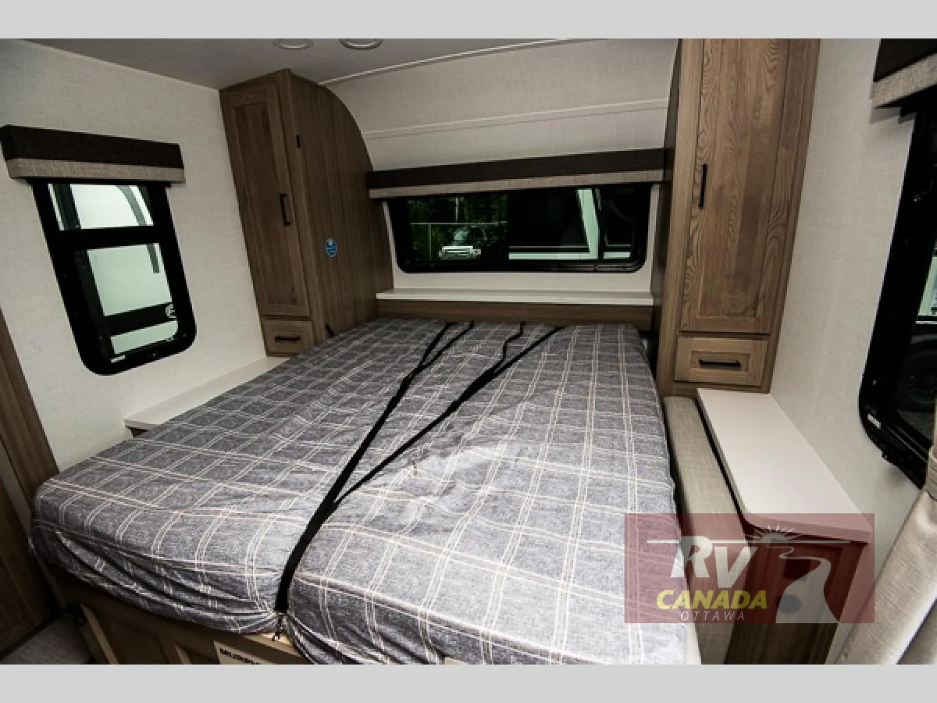 2027 Forest River Rockwood Mini Lite 2509S — Photo 6