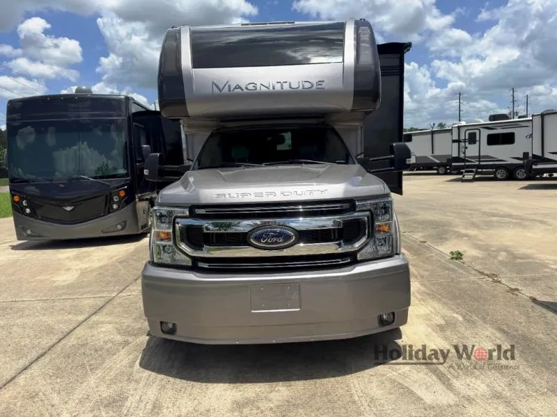 2023 Thor Motor Coach Magnitude RS36 - Photo 3