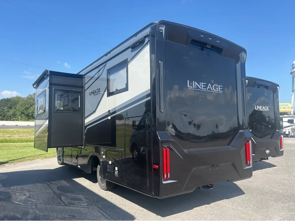 2026 Grand Design Lineage Series M 25TK - Photo 4