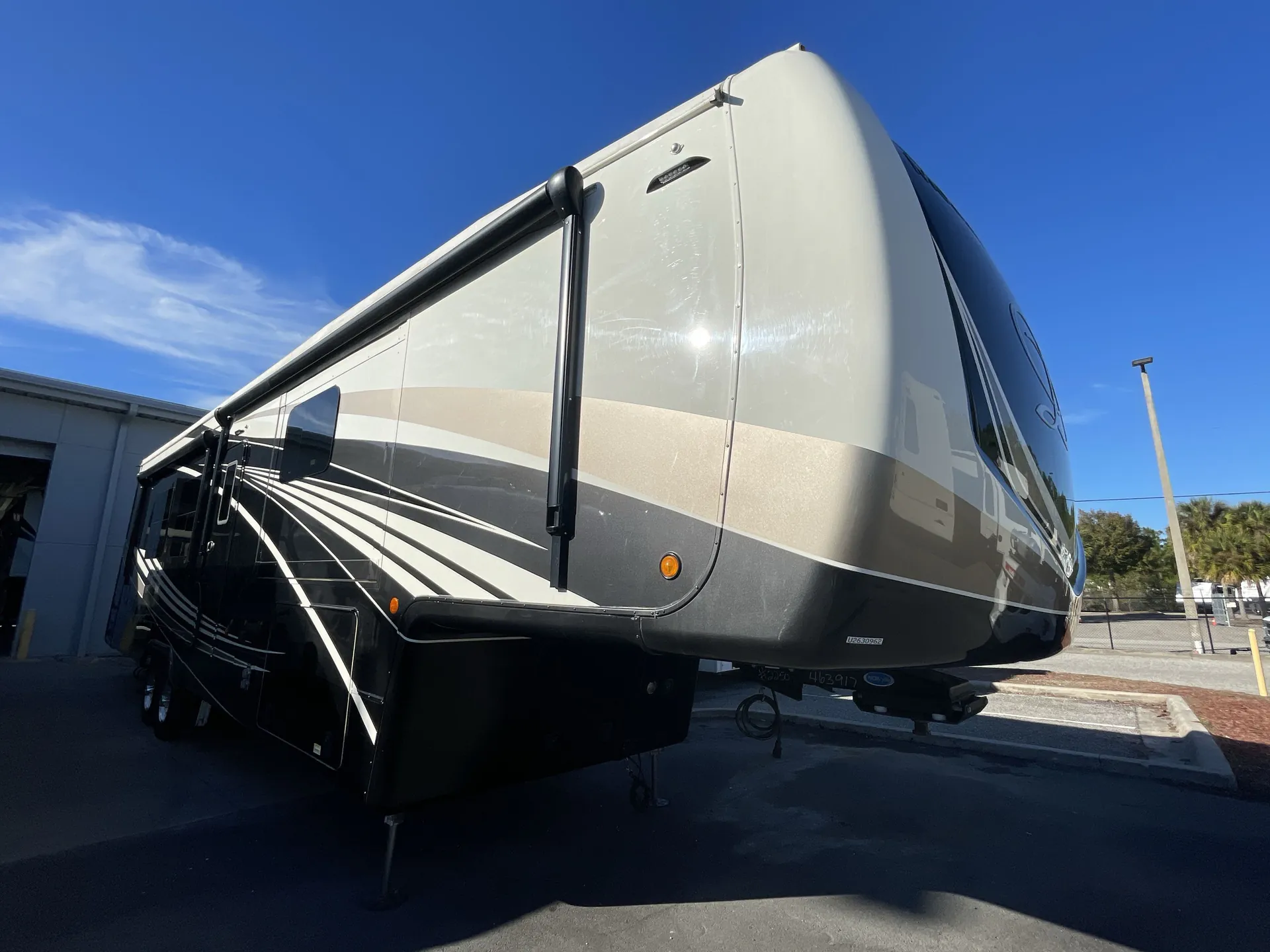 2021 DRV Mobile Suites 41RKDB - Photo 2