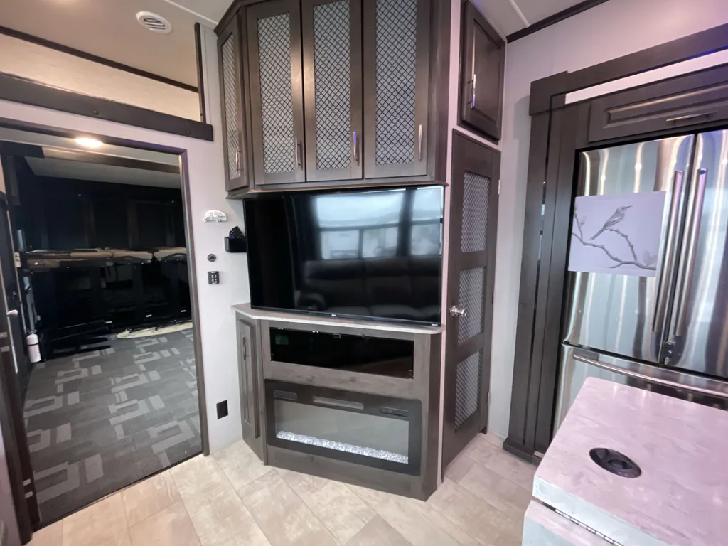2021 Grand Design Momentum 381M, Photos photo 9