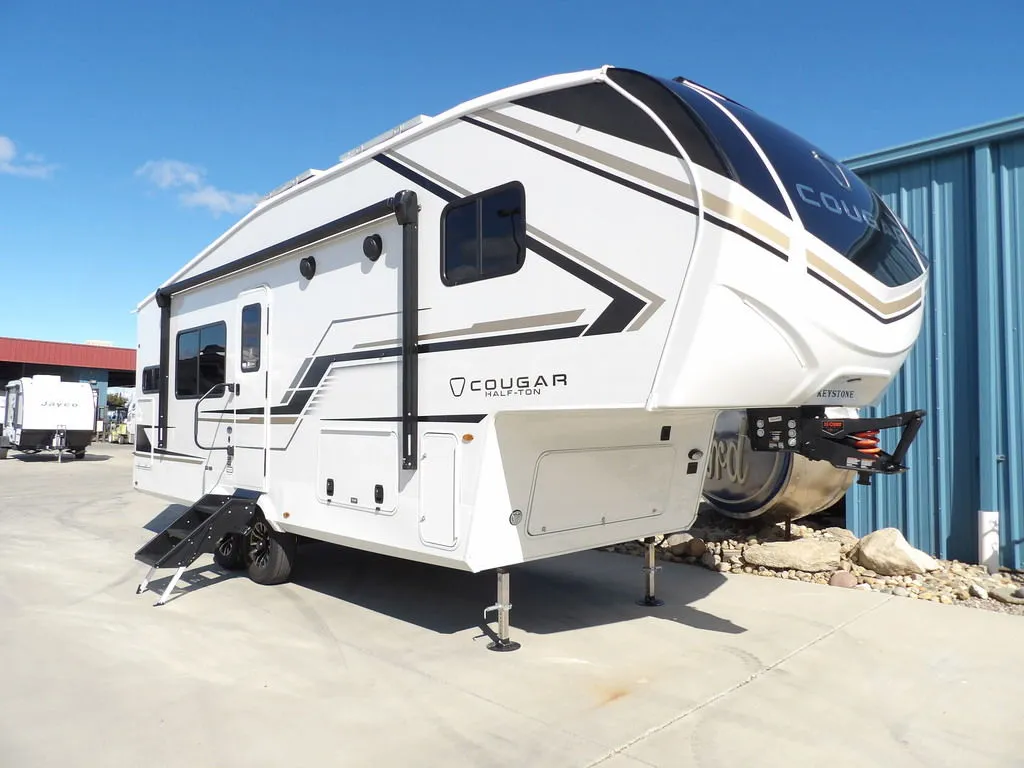 2026 Keystone Cougar Half-Ton 23MLE - Photo 2