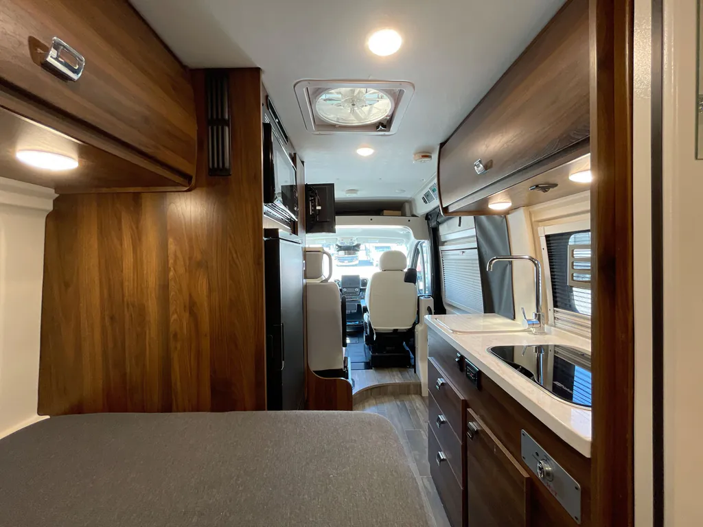2025 Winnebago Travato 59G, Photos photo 3