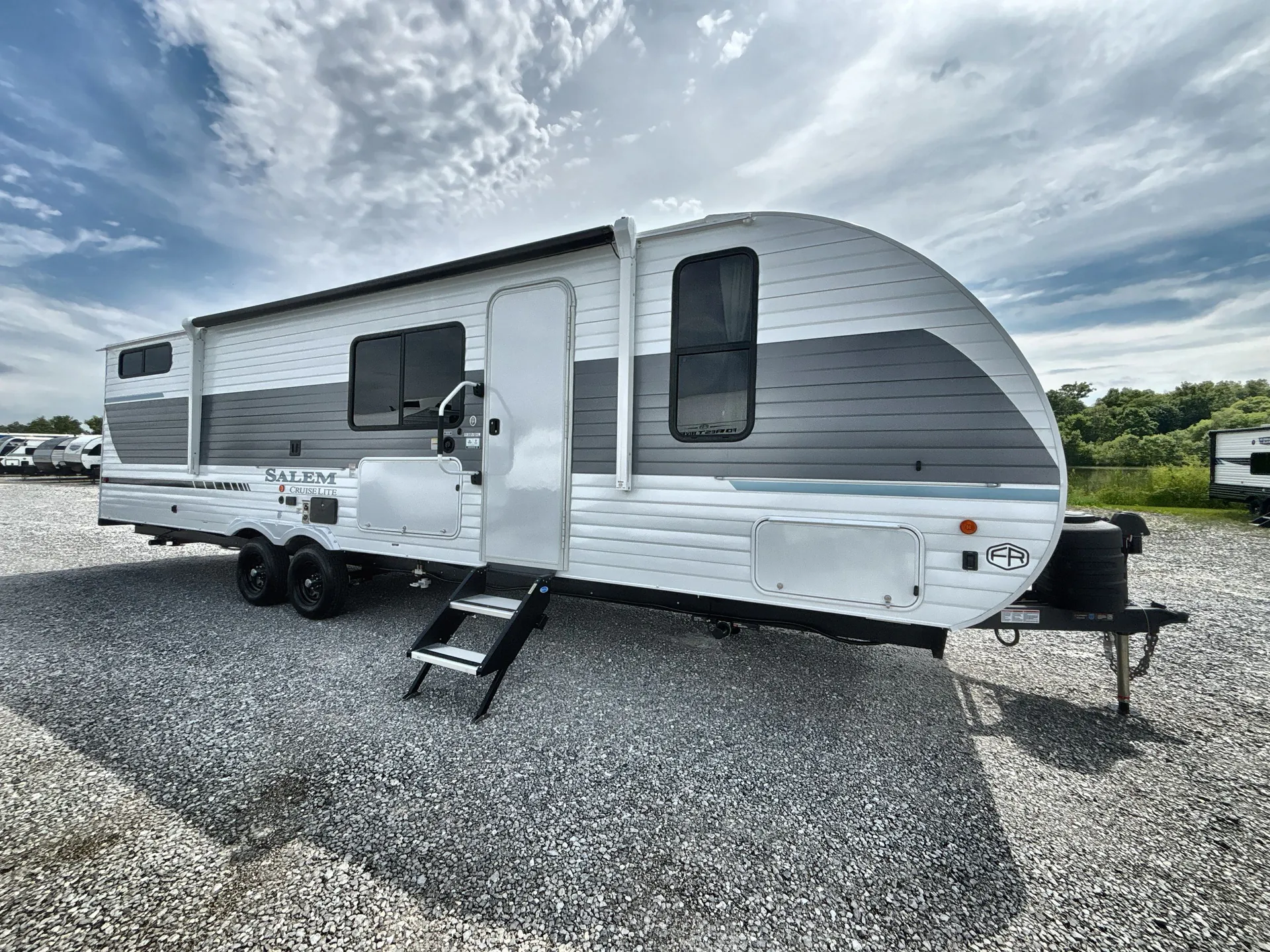 2027 Forest River Salem Cruise Lite 28VBXL — campside