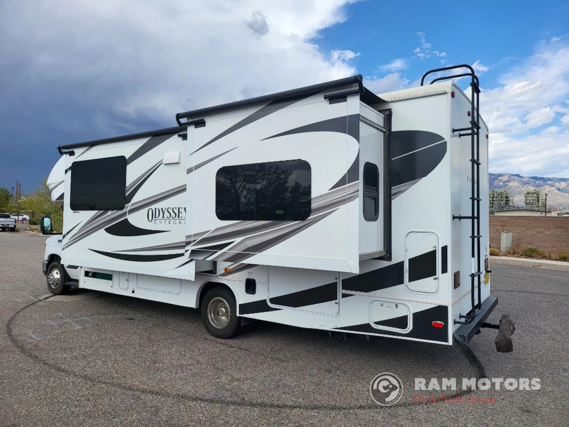 2022 Entegra Coach Odyssey 27U - Photo 4