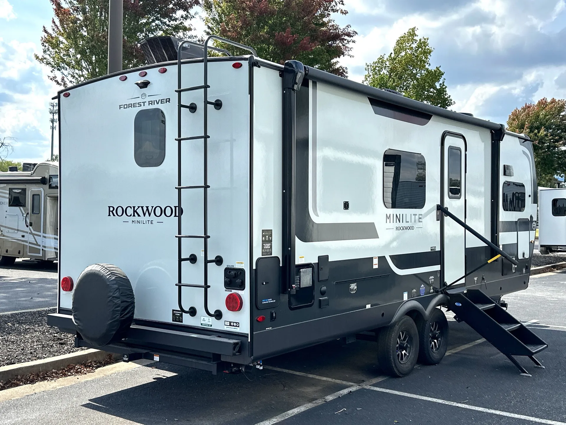2027 Forest River Rockwood Mini Lite 2523MBR — campside