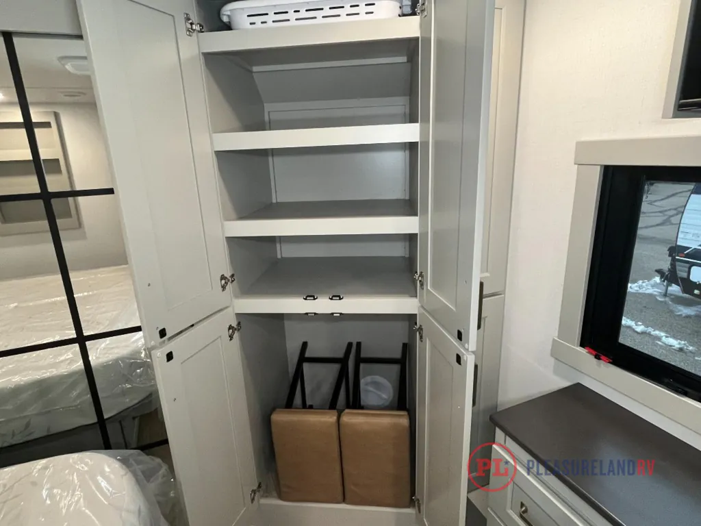 2026 Brinkley Model G 3520, Photos photo 24
