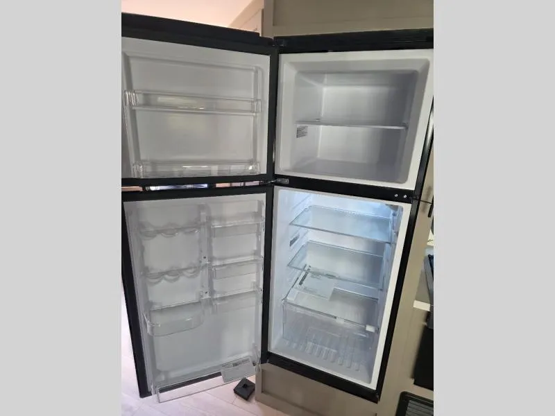 2026 KZ Connect 241RLK - Photo 3