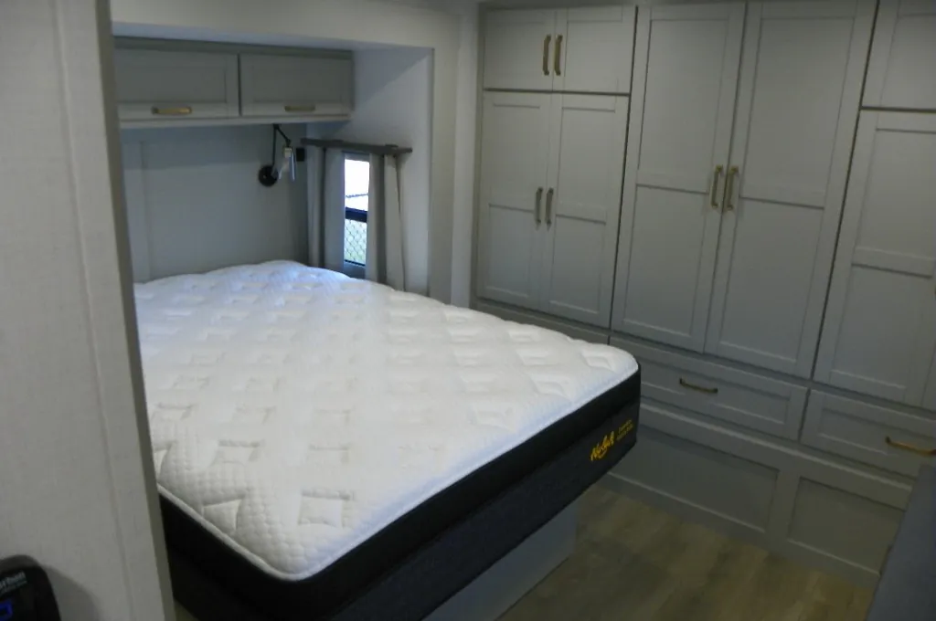2025 Brinkley Model Z Air 310, Photos photo 32