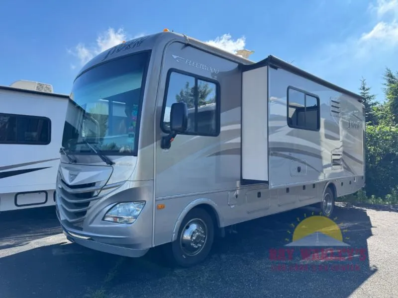 2014 Fleetwood RV Storm 28F - Photo 3