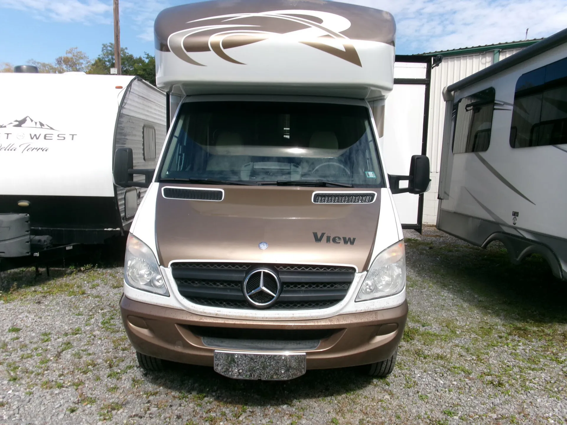 2013 Winnebago View 24M - Photo 4
