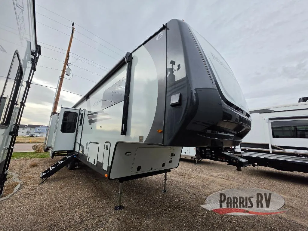 2026 Forest River Rockwood Signature 404SRK - Photo 2