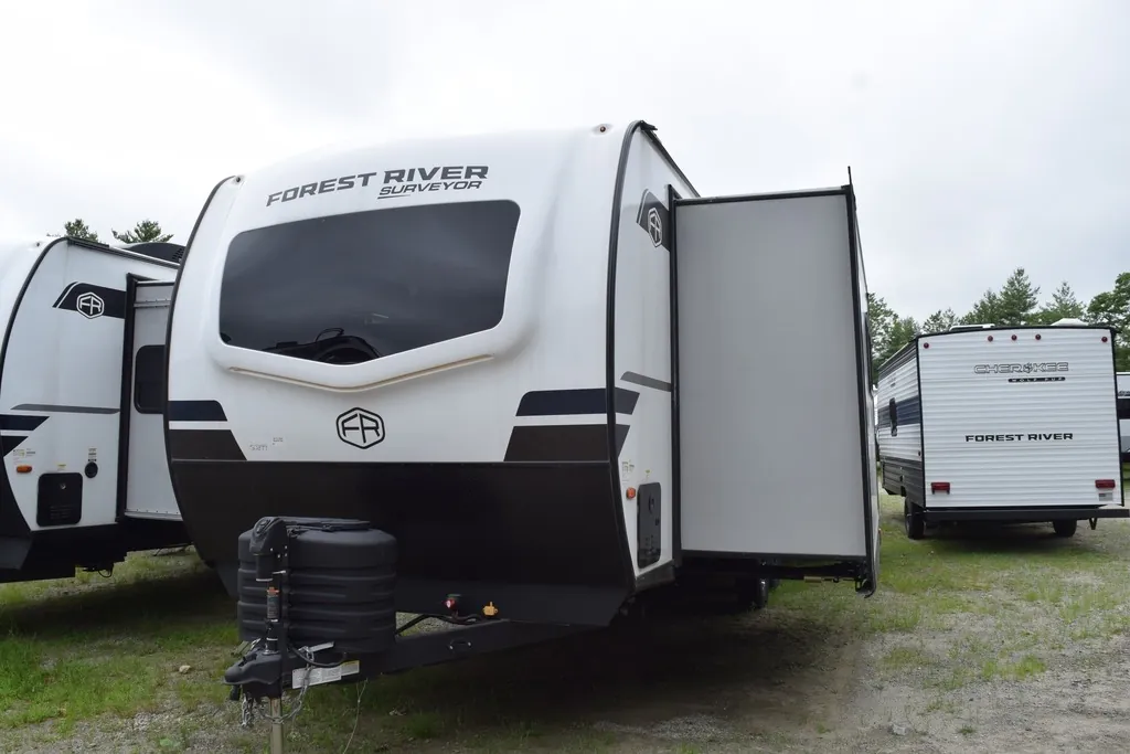 2025 Forest River Grand Surveyor 275FKBS - Photo 3