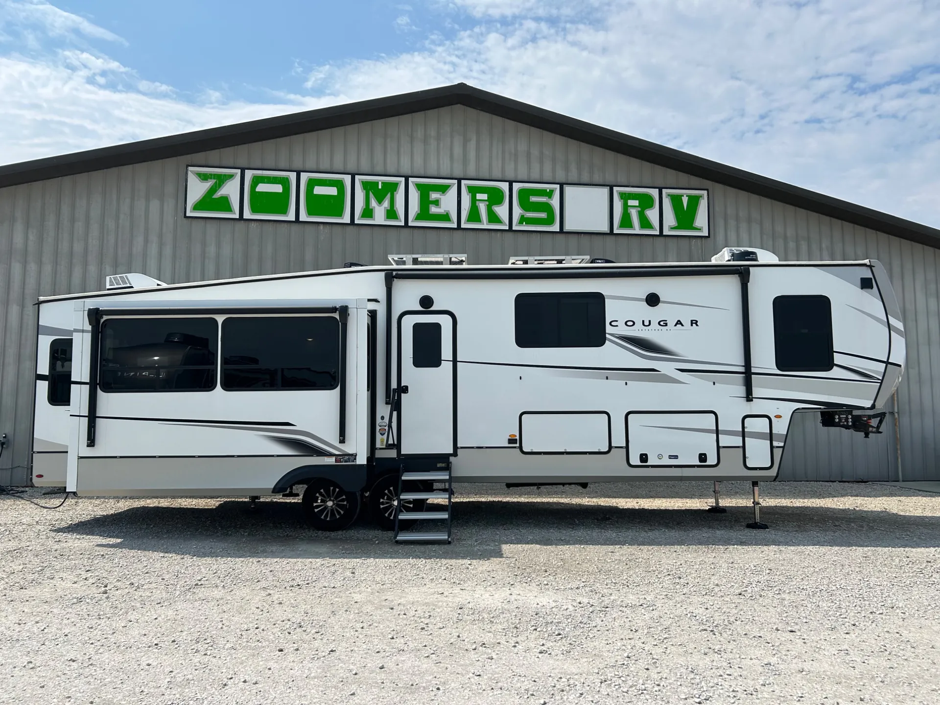 2025 Keystone Cougar 360MBI - Photo 3