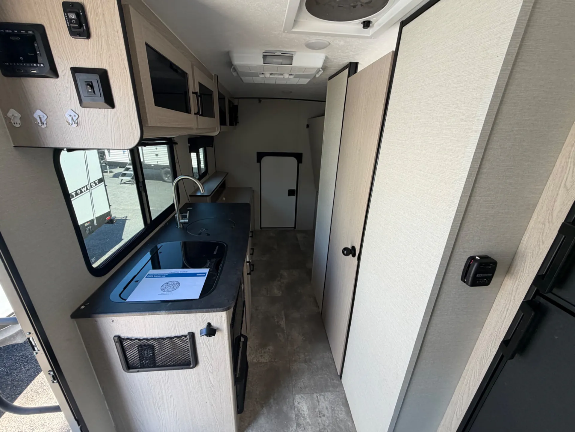 2022 Coachmen Apex Nano 16R - Photo 4