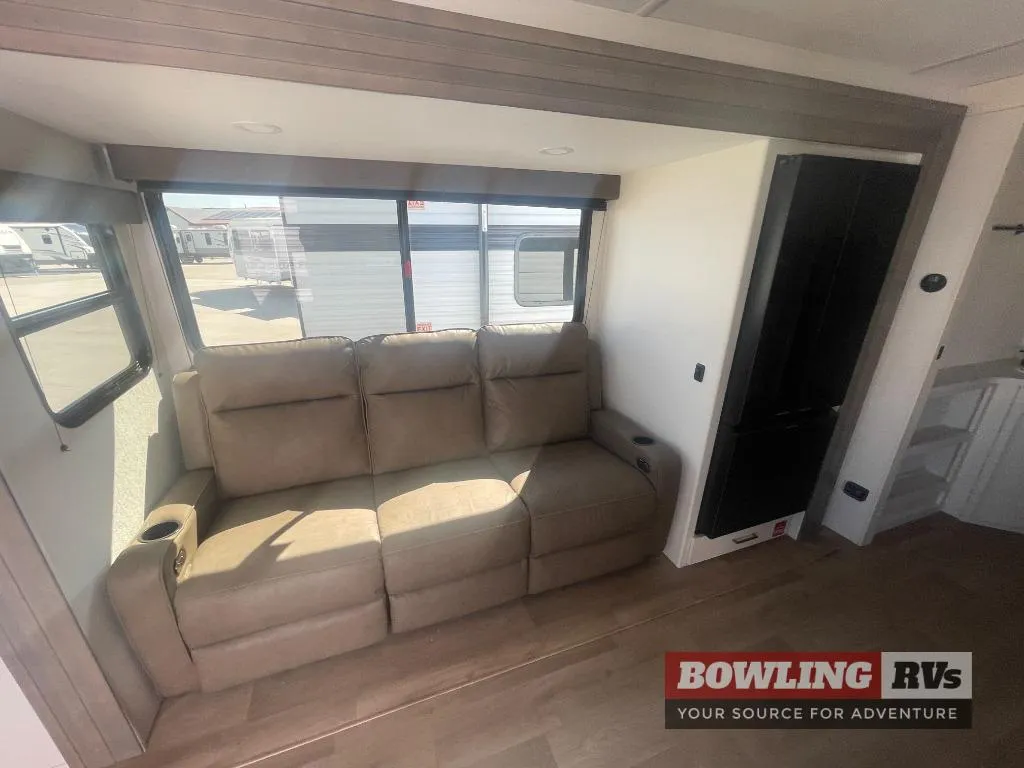 2026 Grand Design Transcend 245RLT - Photo 4