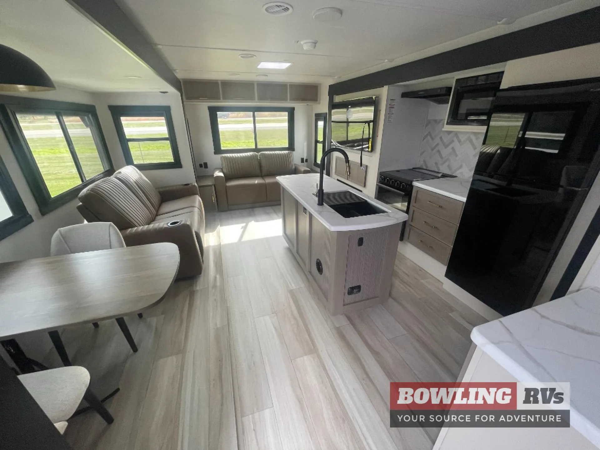 2027 Forest River Wildwood Heritage Glen 308RL — Photo 5