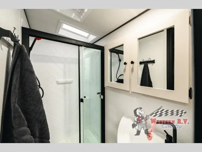 2027 Coachmen RV Urban 2457BH - Photo 4