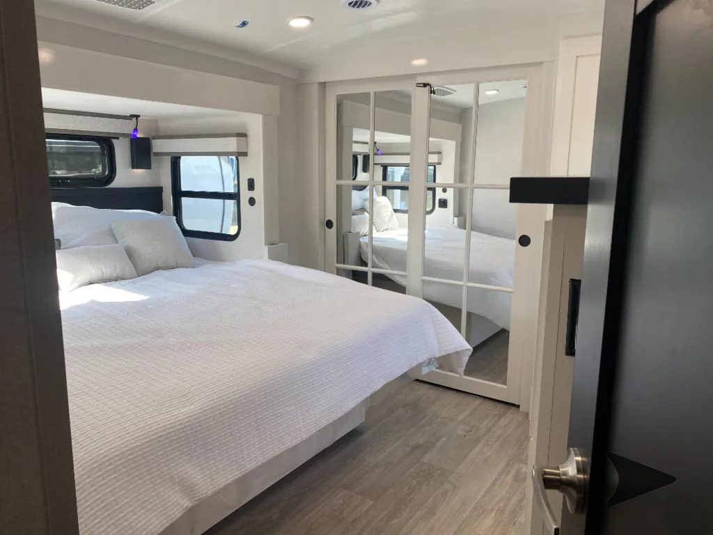 2027 Jayco Pinnacle 32RLTS, Photos photo 50